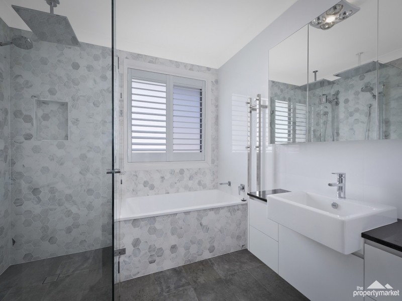 8 Watanga Crescent, Wyee Point NSW 2259