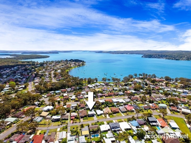 9 Collendina Road, Gwandalan NSW 2259