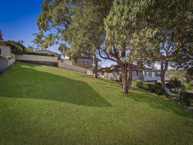 33 Braemar Drive, Wamberal NSW 2260