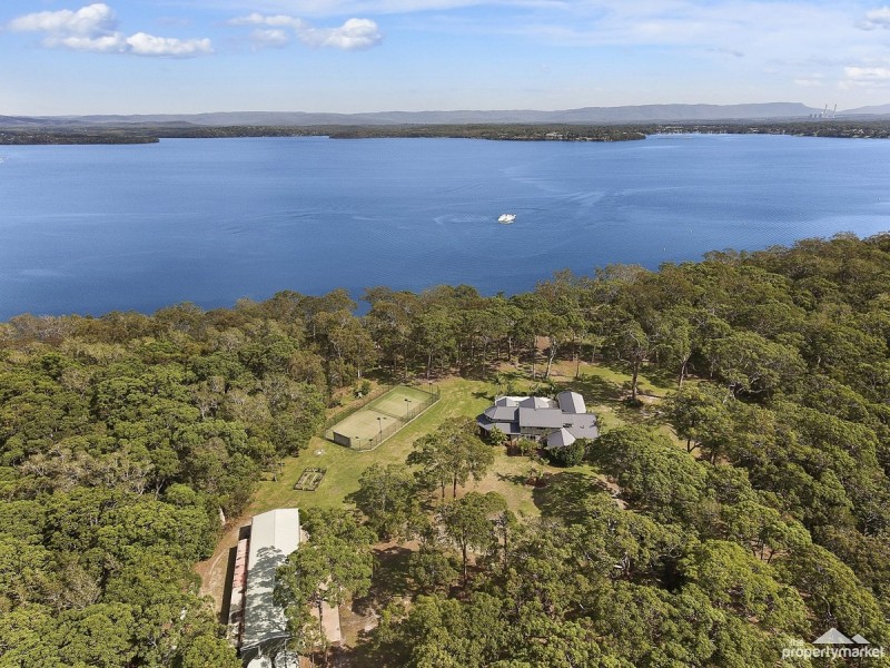 175 Cams Boulevard, Summerland Point NSW 2259