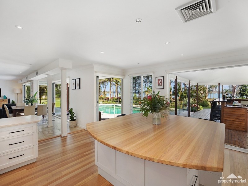 175 Cams Boulevard, Summerland Point NSW 2259