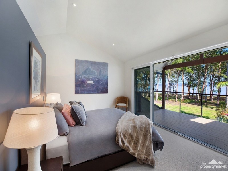 175 Cams Boulevard, Summerland Point NSW 2259