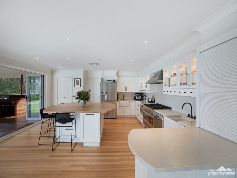 175 Cams Boulevard, Summerland Point NSW 2259