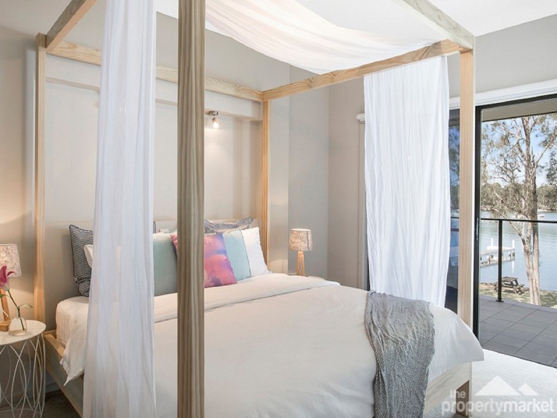 30 Gordon Avenue, Summerland Point NSW 2259