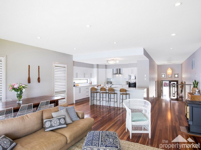 30 Gordon Avenue, Summerland Point NSW 2259