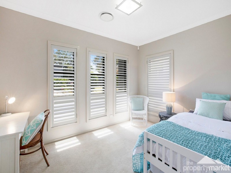 30 Gordon Avenue, Summerland Point NSW 2259