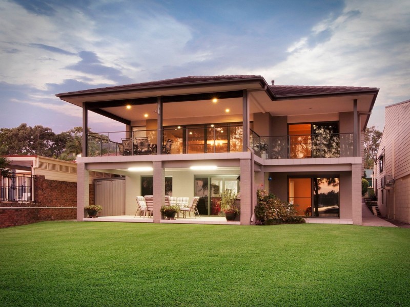 30 Gordon Avenue, Summerland Point NSW 2259