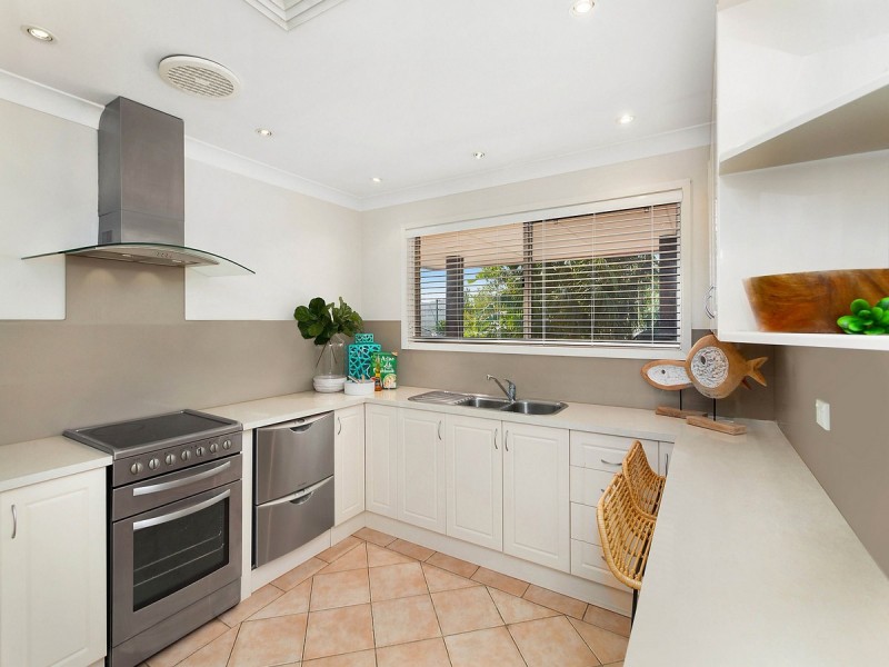 23 Joan Street, Forresters Beach NSW 2260