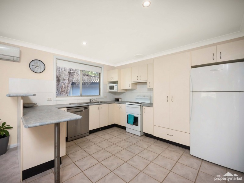 15 Kingsford Smith Drive, Berkeley Vale NSW 2261