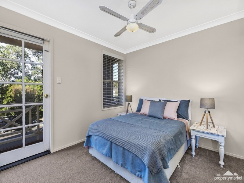 1/2 Hawthorn Place, Mardi NSW 2259