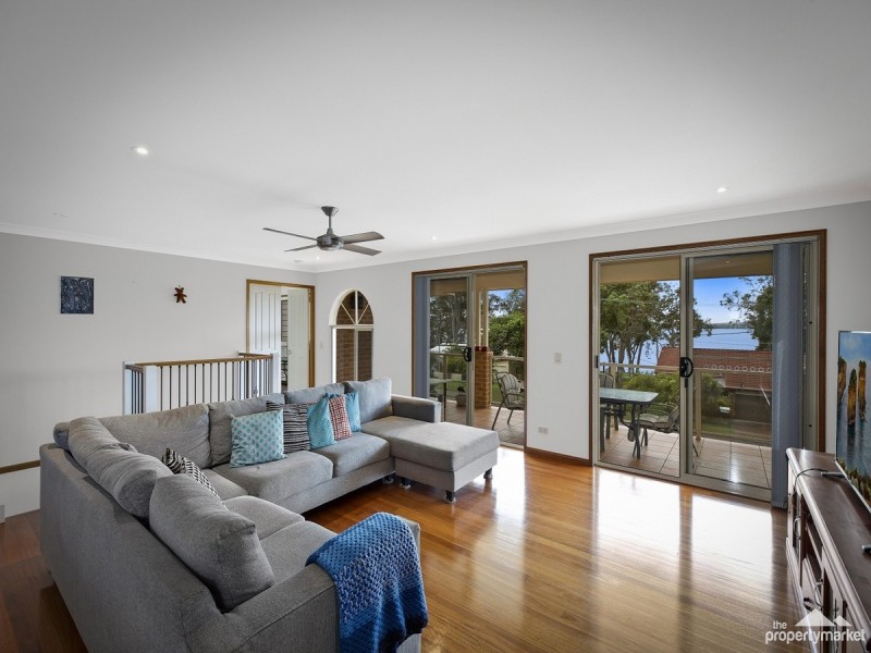 60 Kullaroo Road, Summerland Point NSW 2259