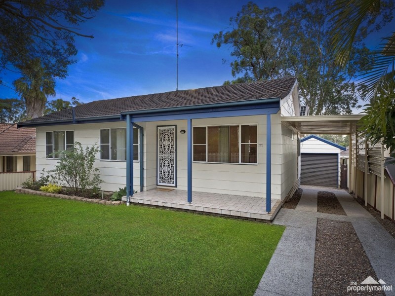 8 Griffith Street, Mannering Park NSW 2259