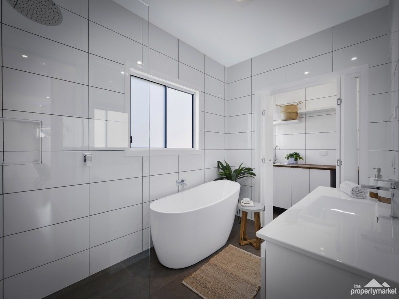 17 Summerland Road, Summerland Point NSW 2259