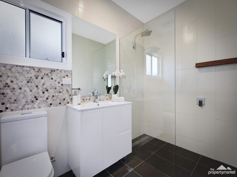 17 Summerland Road, Summerland Point NSW 2259