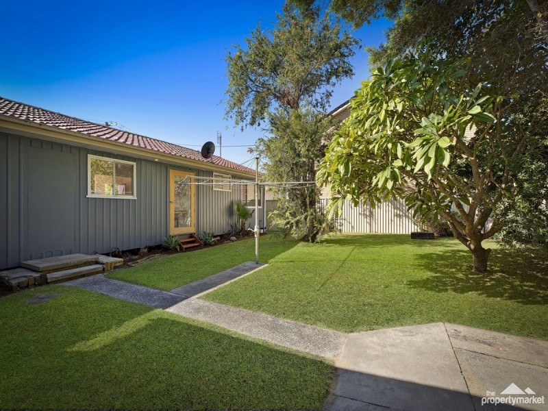 1 Barnard Crescent, Toukley NSW 2263