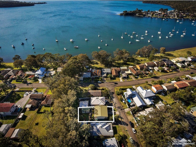 8 Cudgee Avenue, Summerland Point NSW 2259