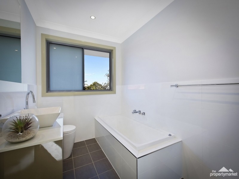 2/16 North Road, Wyong NSW 2259