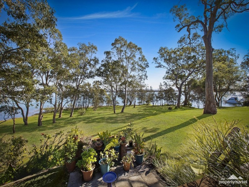 137 Kullaroo Road, Summerland Point NSW 2259