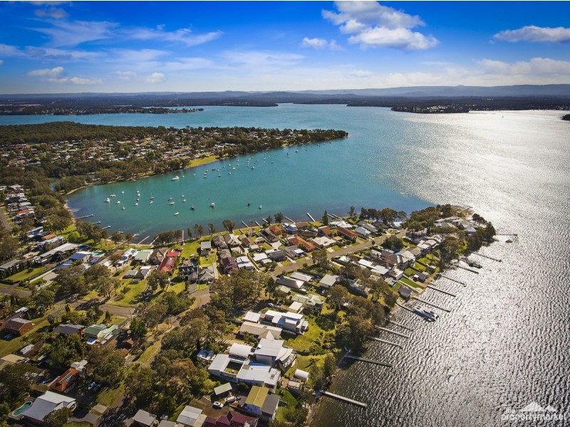 43a Gordon Avenue, Summerland Point NSW 2259