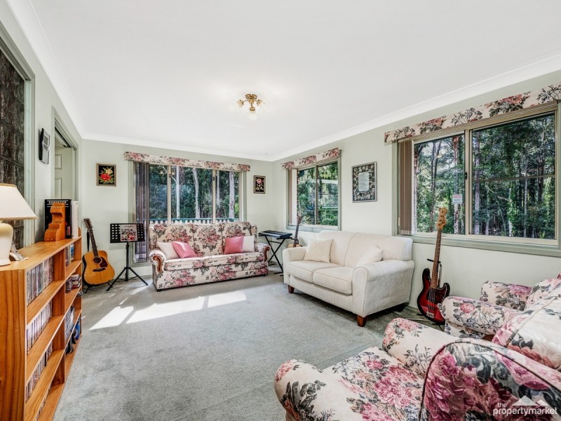 41 Bomaderry Crescent, Glenning Valley NSW 2261