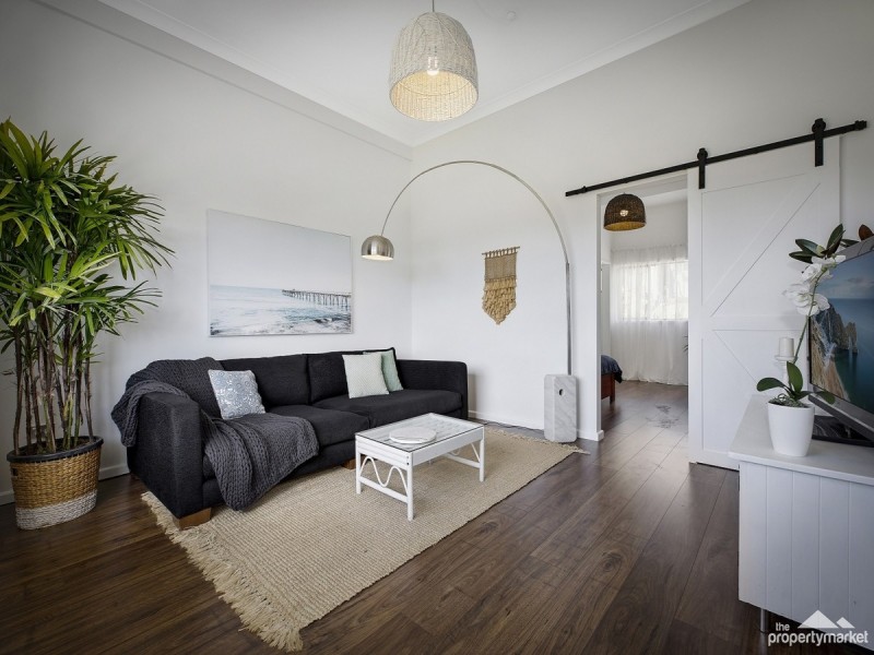 14 Woodlawn Drive, Budgewoi NSW 2262