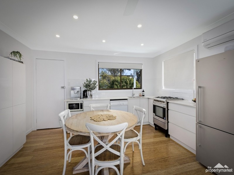 14 Woodlawn Drive, Budgewoi NSW 2262