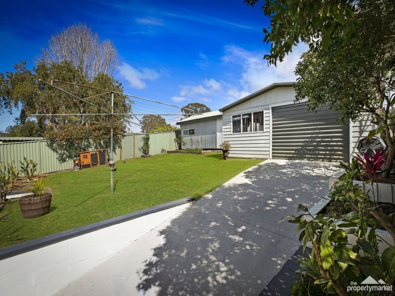 14 Woodlawn Drive, Budgewoi NSW 2262