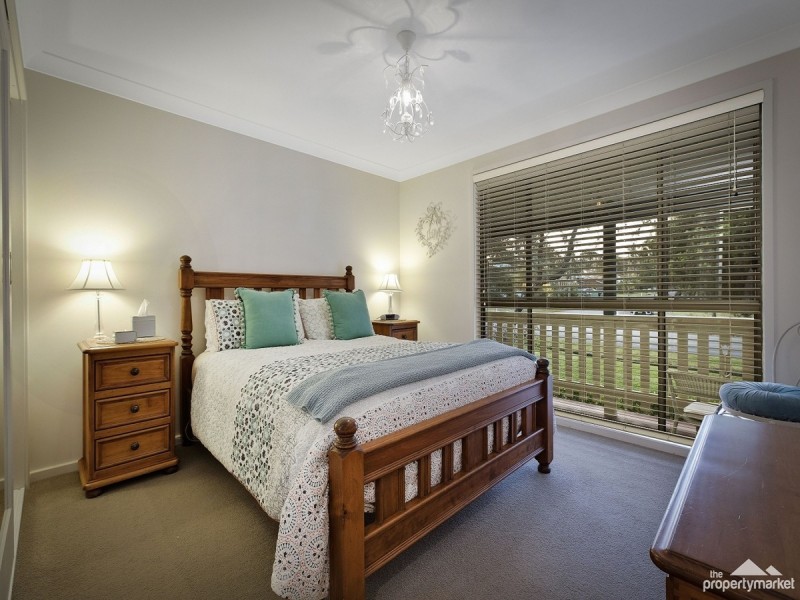 122 Cams Boulevard, Summerland Point NSW 2259