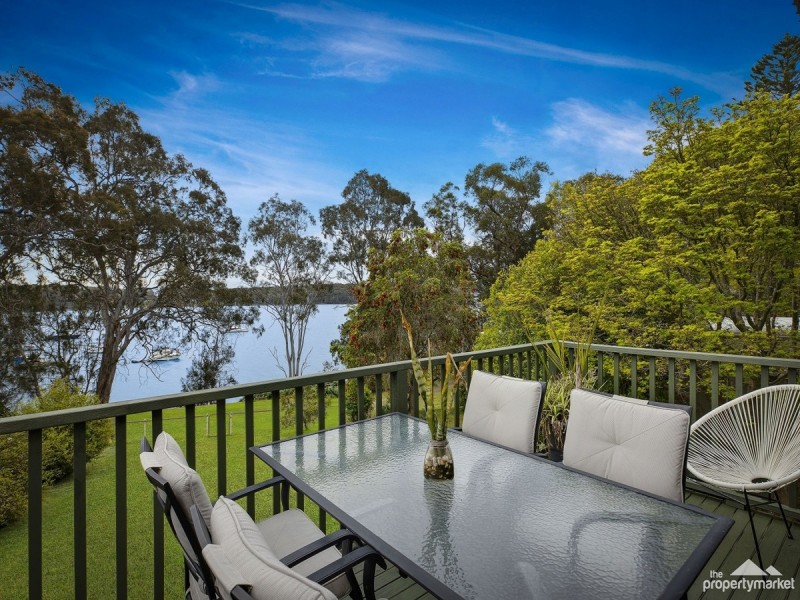 11 Winbin Crescent, Gwandalan NSW 2259