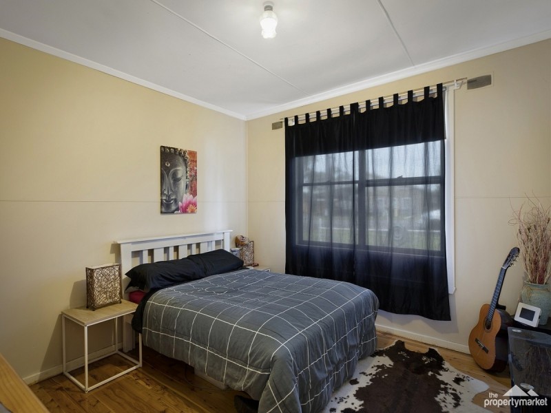 11 Winbin Crescent, Gwandalan NSW 2259