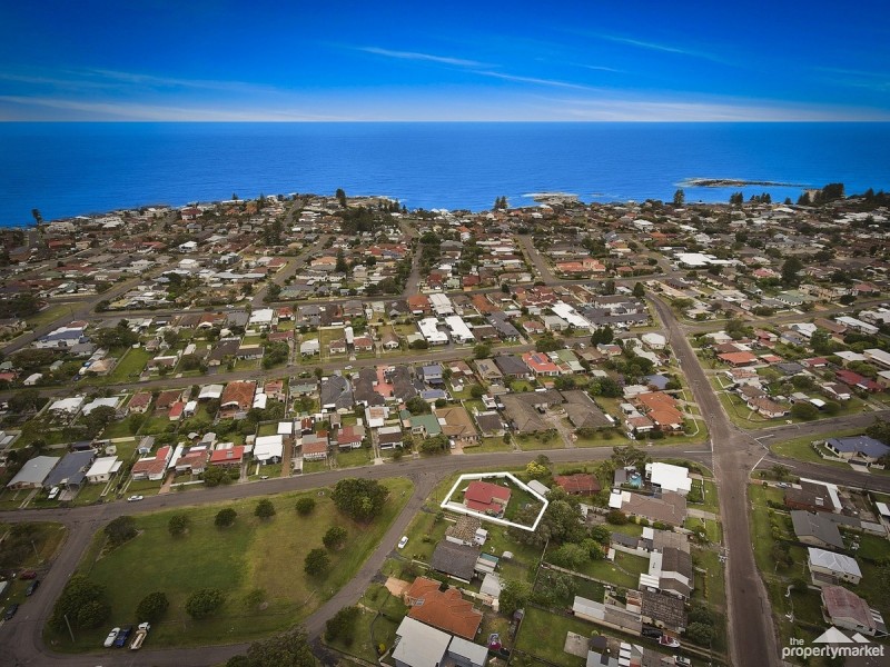 2 Rhodin Drive, Long Jetty NSW 2261