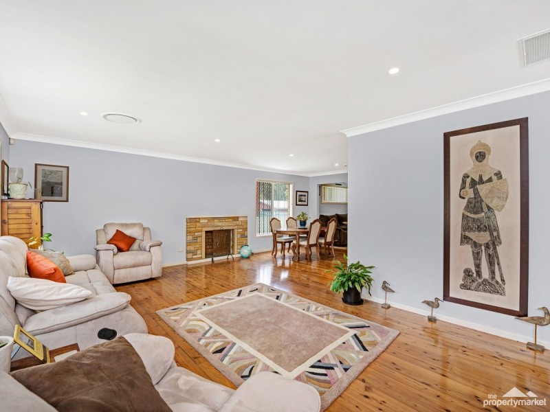 207 Lakedge Avenue, Berkeley Vale NSW 2261