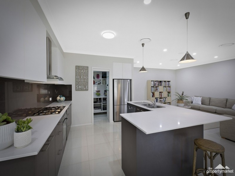 8 Fairlight Circuit, Mardi NSW 2259