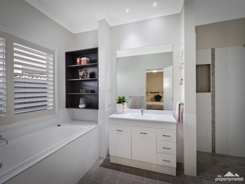 8 Fairlight Circuit, Mardi NSW 2259