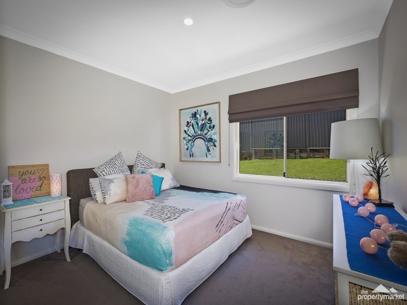 8 Fairlight Circuit, Mardi NSW 2259