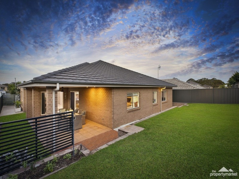8 Fairlight Circuit, Mardi NSW 2259