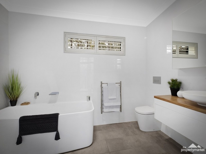 24 Treelands Drive, Jilliby NSW 2259