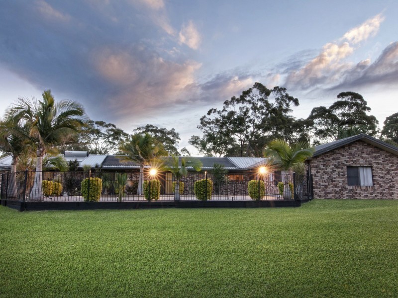 13 Larapinta Drive, Wyee Point NSW 2259