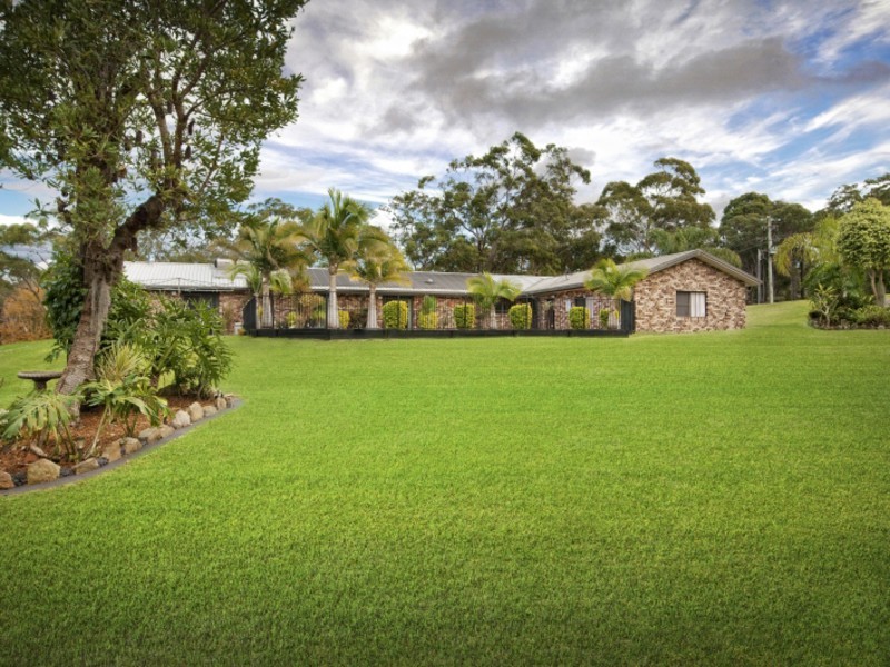13 Larapinta Drive, Wyee Point NSW 2259