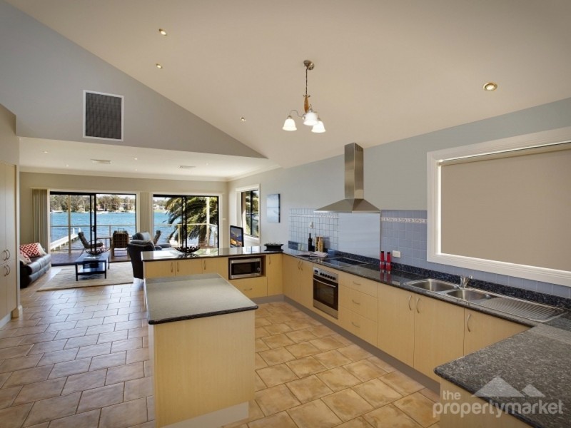 46a Gordon Avenue, Summerland Point NSW 2259