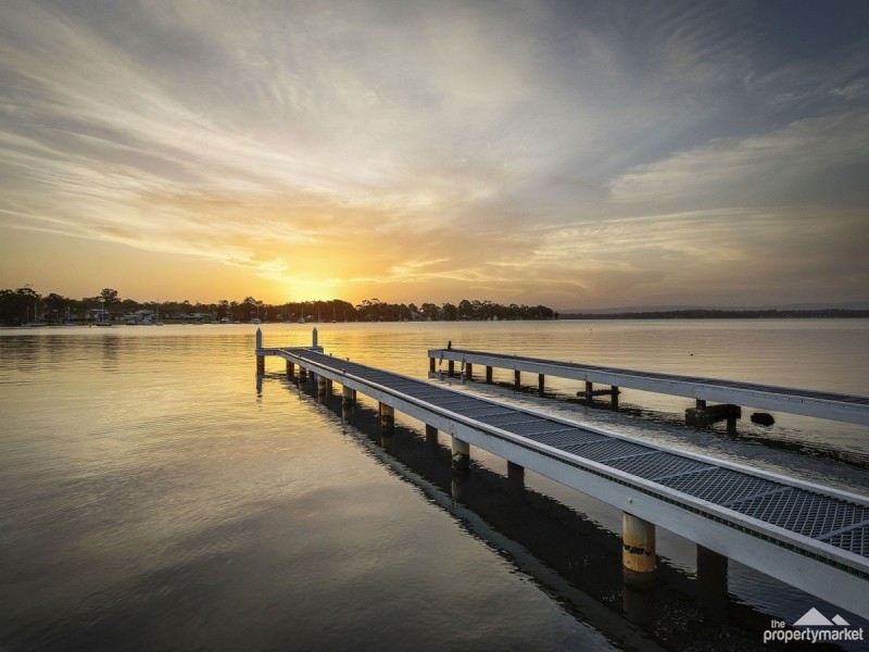 58 Gordon Avenue, Summerland Point NSW 2259