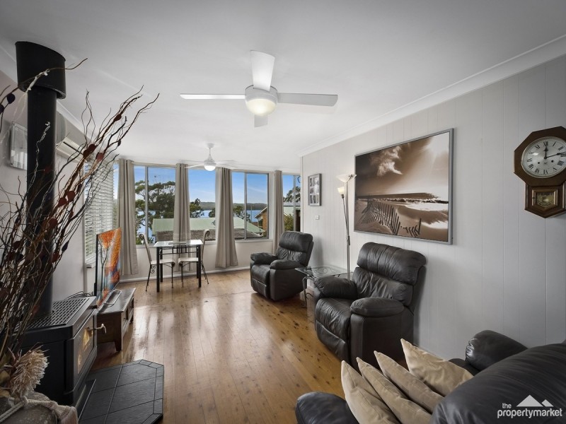 8 Winbin Crescent, Gwandalan NSW 2259