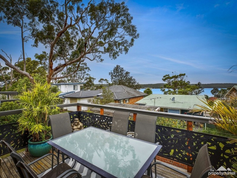 8 Winbin Crescent, Gwandalan NSW 2259