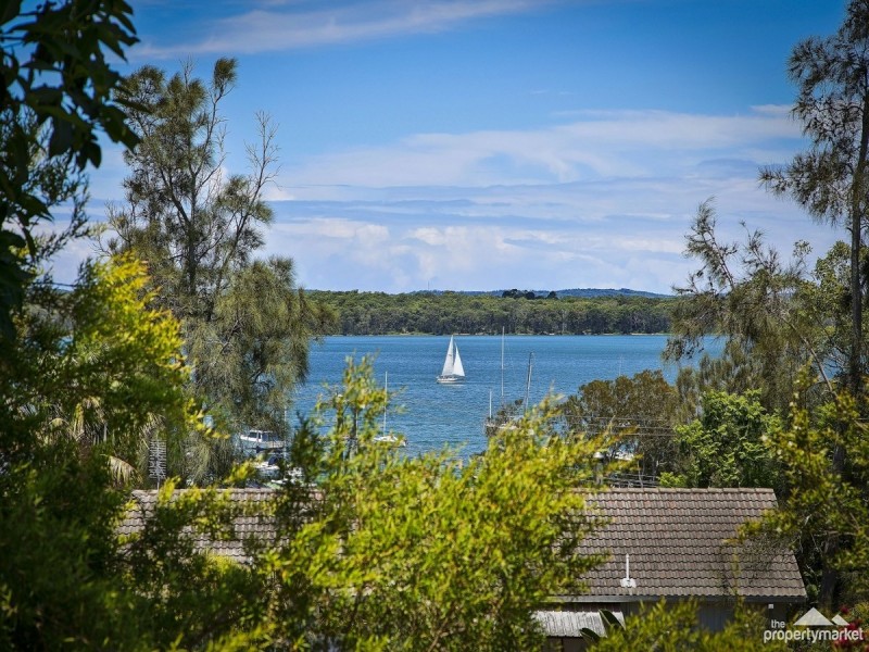 16 Vista Road, Sunshine NSW 2264