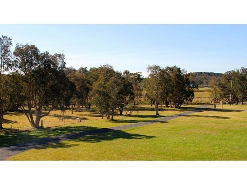 71 Warner Avenue, Tuggerawong NSW 2259