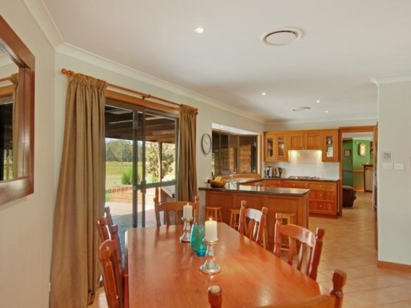 71 Warner Avenue, Tuggerawong NSW 2259