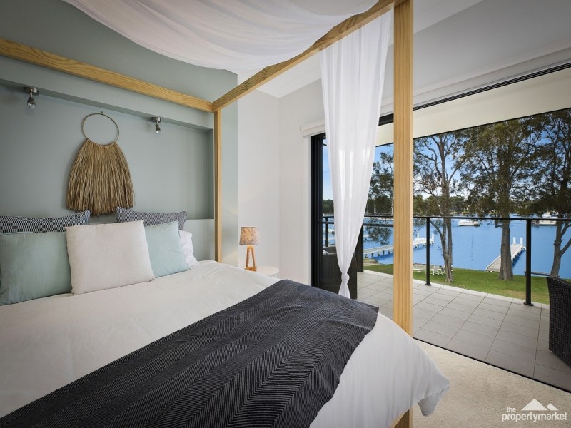 30 Gordon Avenue, Summerland Point NSW 2259