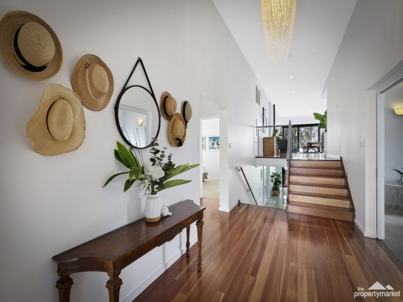 30 Gordon Avenue, Summerland Point NSW 2259