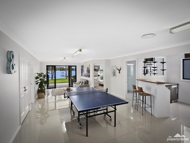 30 Gordon Avenue, Summerland Point NSW 2259