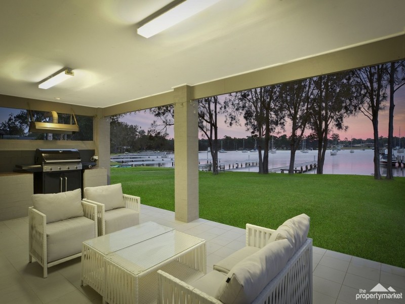 30 Gordon Avenue, Summerland Point NSW 2259